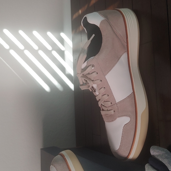 Cole Haan Men's sz 11.5 sneaker (hard to find size & style A+lookers)NEW-w/socks - Picture 5 of 16